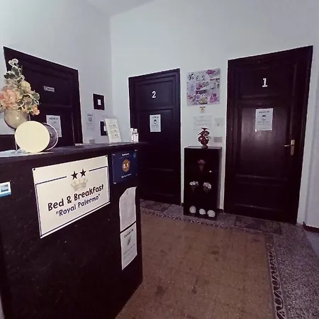 Royal Nocleg ze śniadaniem 3*