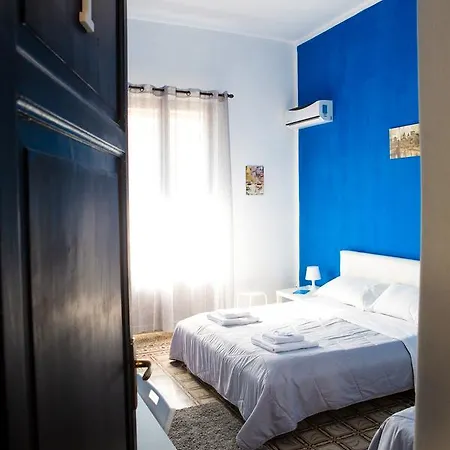 לינה וארוחת בוקר Royal 3*