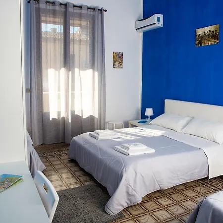 לינה וארוחת בוקר Royal 3*