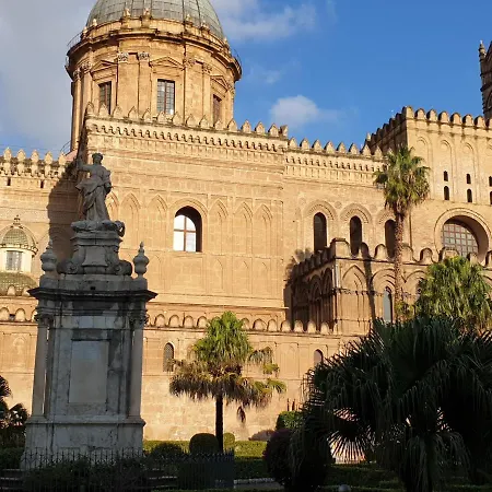 Royal לינה וארוחת בוקר 3*